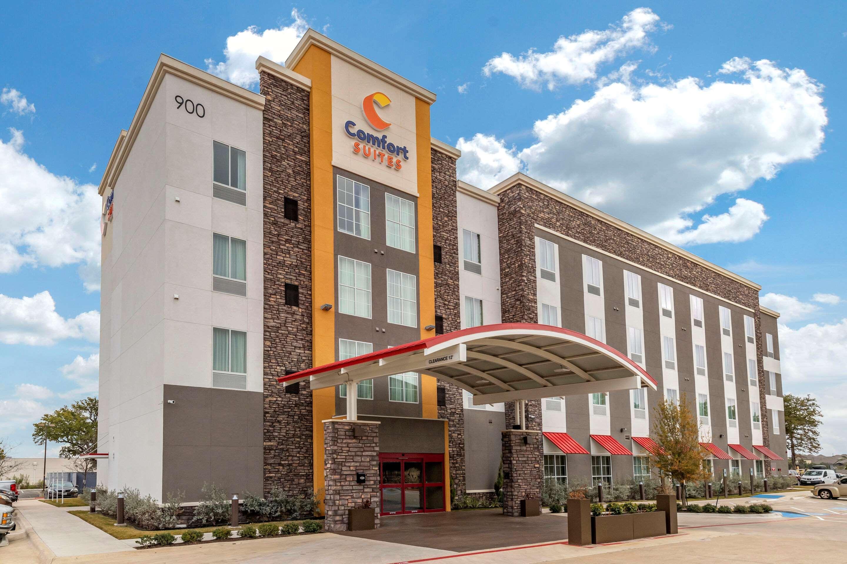 Comfort Suites Cedar Park Exterior photo