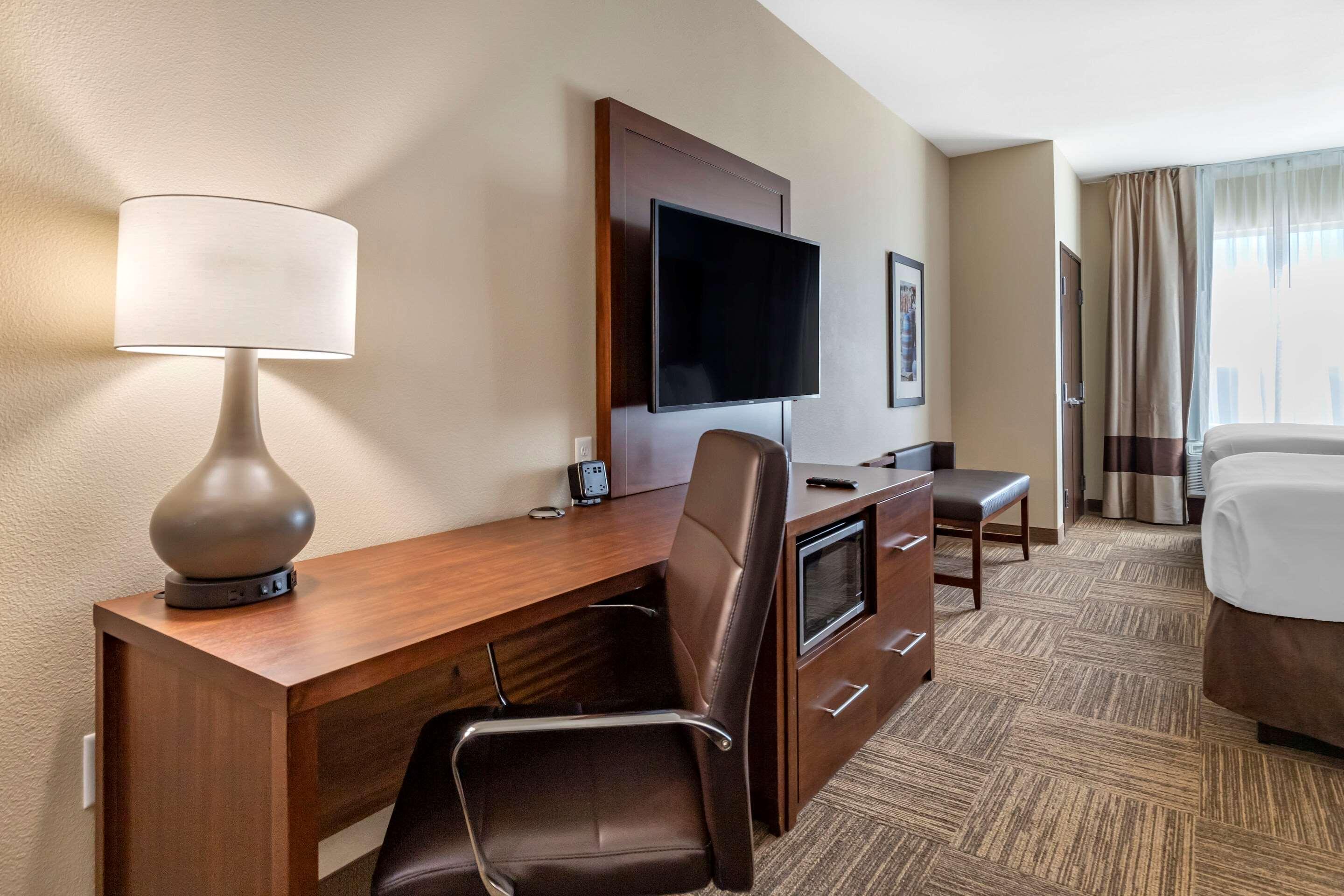 Comfort Suites Cedar Park Exterior photo
