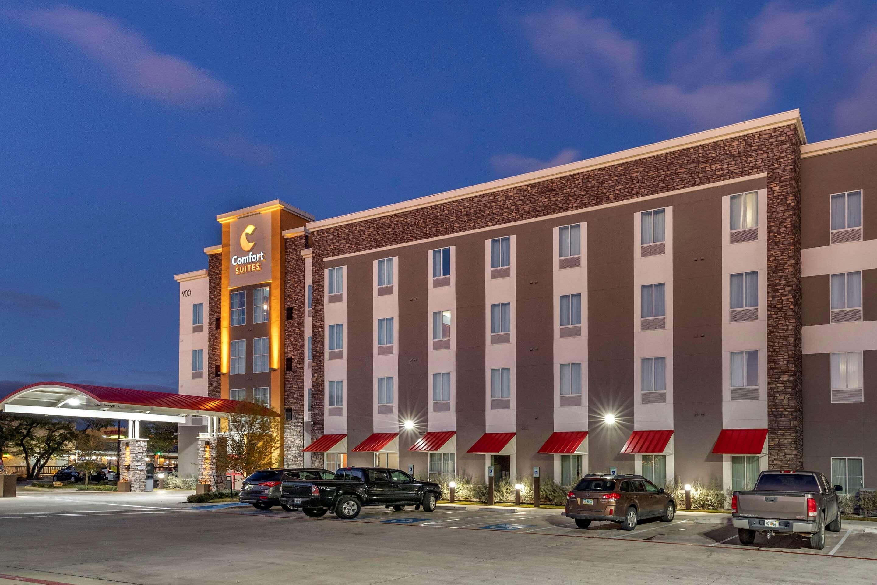 Comfort Suites Cedar Park Exterior photo